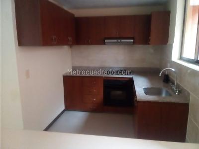 Casa de 3 alcobas en venta en San Antonio De Pereira, Rionegro, 140 m² · foto 3 de 9