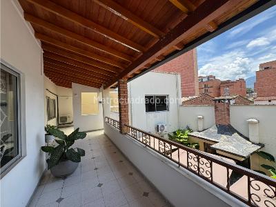 Casa de 5 alcobas en venta en Belen, Medellín, 350 m² · foto 17 de 20