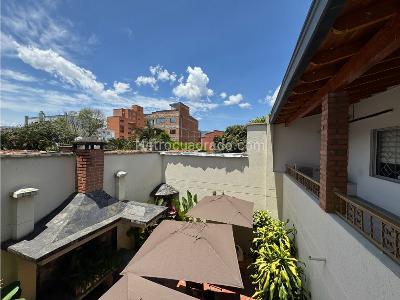 Casa de 5 alcobas en venta en Belen, Medellín, 350 m² · foto 18 de 20