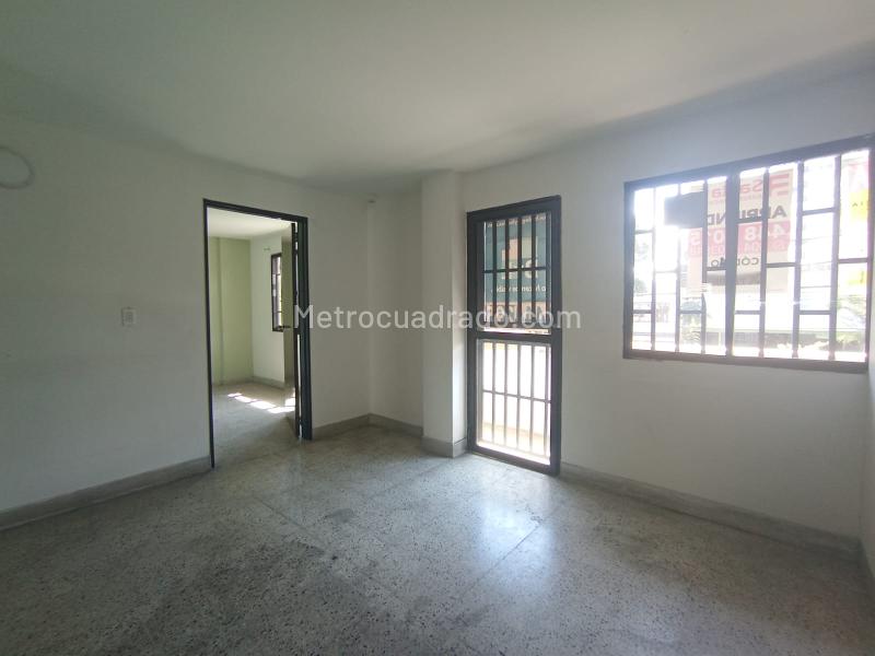 Casa Amplia de 5 Alcobas en Florida Nueva - 4