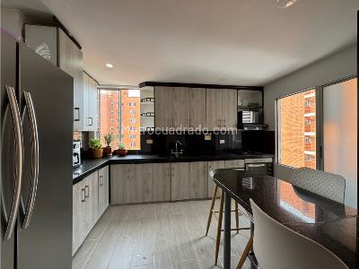 Apartamento de 4 alcobas en venta en El Nogal, Medellín, 199 m² · foto 5 de 20