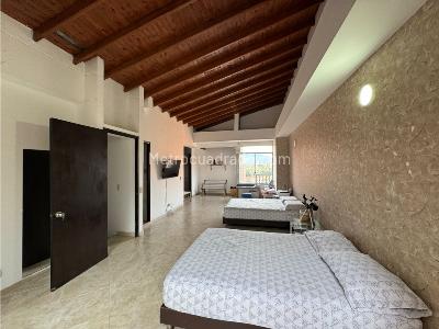 Apartamento de 4 alcobas en venta en El Nogal, Medellín, 199 m² · foto 14 de 20
