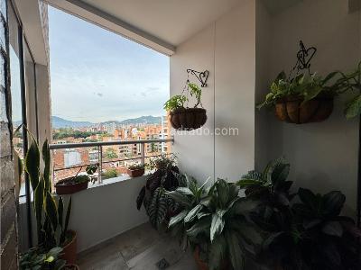 Apartamento de 4 alcobas en venta en El Nogal, Medellín, 199 m² · foto 15 de 20