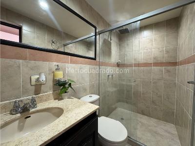 Apartamento de 4 alcobas en venta en El Nogal, Medellín, 199 m² · foto 19 de 20