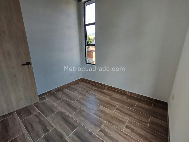 Apartamento Amplio de 2 Alcobas en Cristo Rey - 2