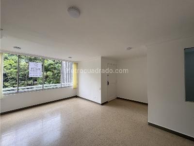 Apartamento de 3 alcobas en venta en Laureles, Medellín, 90 m² · foto 3 de 20