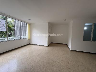 Apartamento de 3 alcobas en venta en Laureles, Medellín, 90 m² · foto 4 de 20