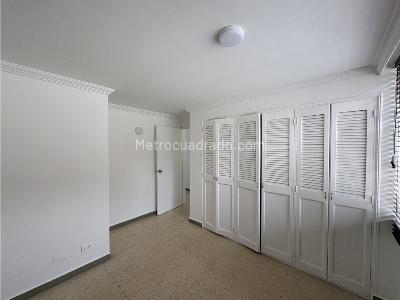 Apartamento de 3 alcobas en venta en Laureles, Medellín, 90 m² · foto 12 de 20