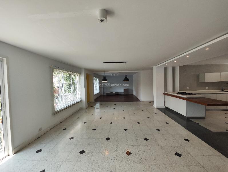 Apartamento Amplio de 2 Alcobas en Laureles Medellín - 6