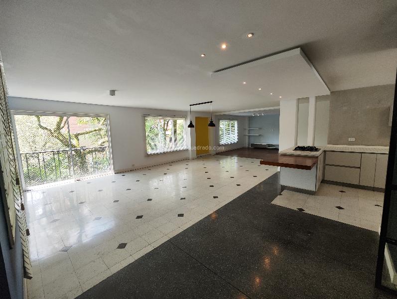 Apartamento Amplio de 2 Alcobas en Laureles Medellín - 8