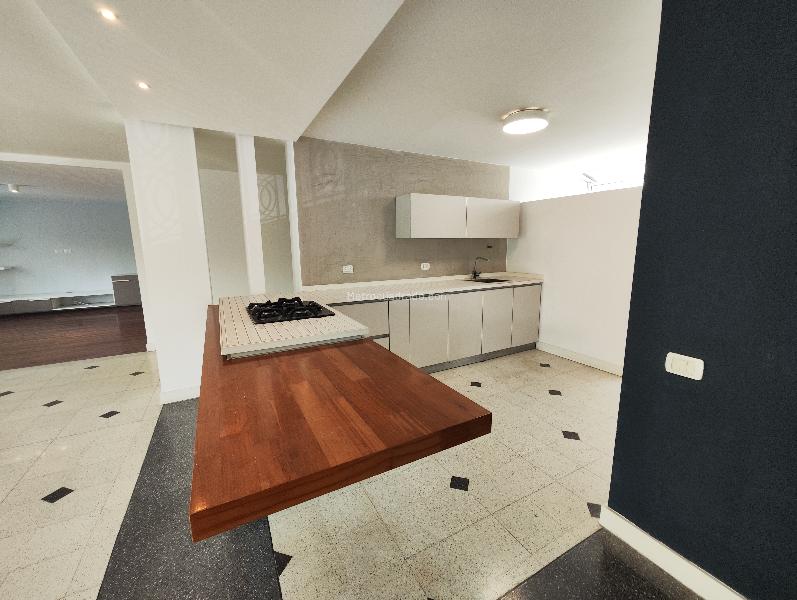 Apartamento Amplio de 2 Alcobas en Laureles Medellín - 9