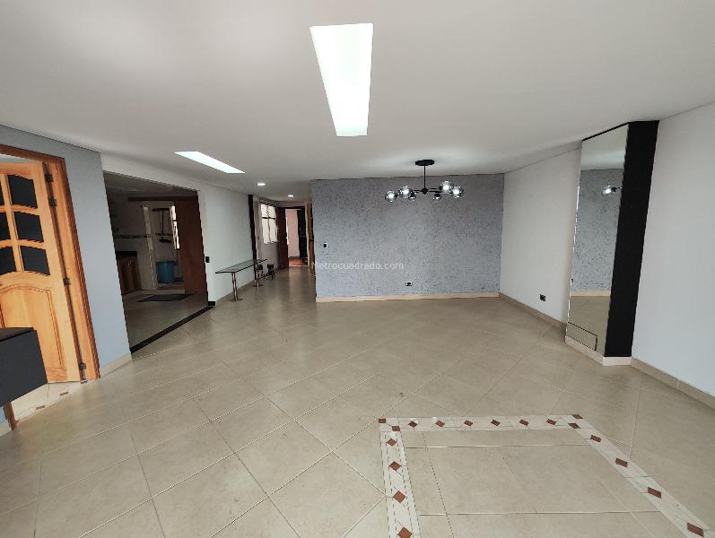 Spacious 3BR Apartment in San Bernardo
