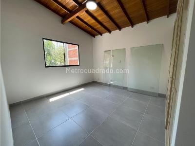 Apartamento de 5 alcobas en venta en Estadio, Medellín, 212 m² · foto 6 de 13