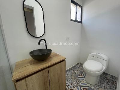 Apartamento de 5 alcobas en venta en Estadio, Medellín, 212 m² · foto 12 de 13