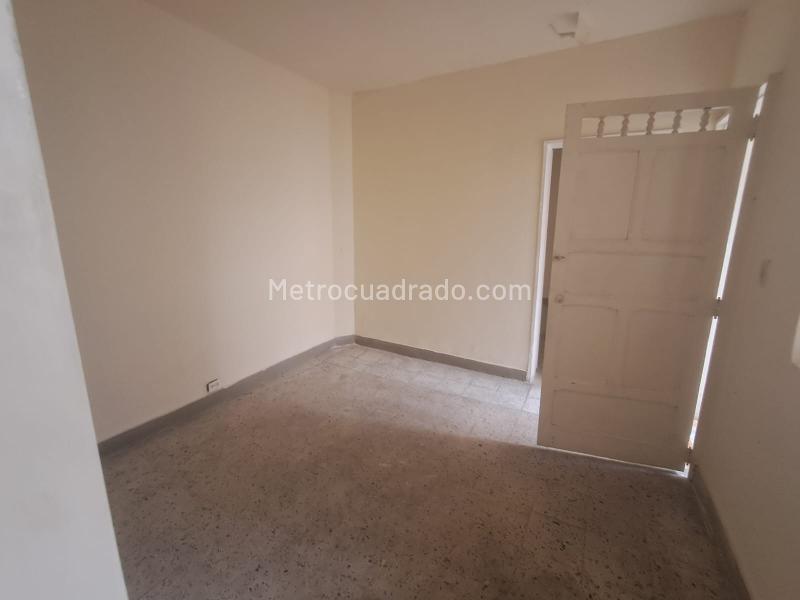 Casa Versátil de 4 Alcobas para Arriendo en Florida Nueva - 6