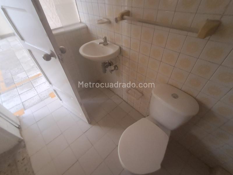 Casa Versátil de 4 Alcobas para Arriendo en Florida Nueva - 7