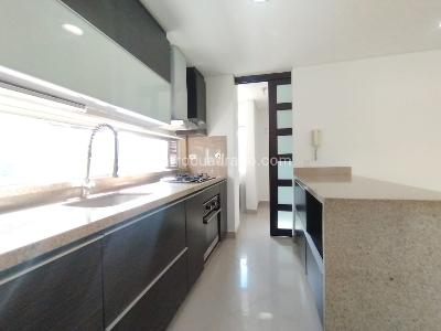 Apartamento de 3 alcobas en arriendo en Santa Maria De Los Angeles, Medellín, 122 m² · foto 5 de 20