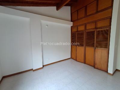 Apartamento de 2 alcobas en arriendo en La Nubia, Medellín, 75 m² · foto 2 de 20