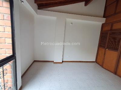 Apartamento de 2 alcobas en arriendo en La Nubia, Medellín, 75 m² · foto 4 de 20