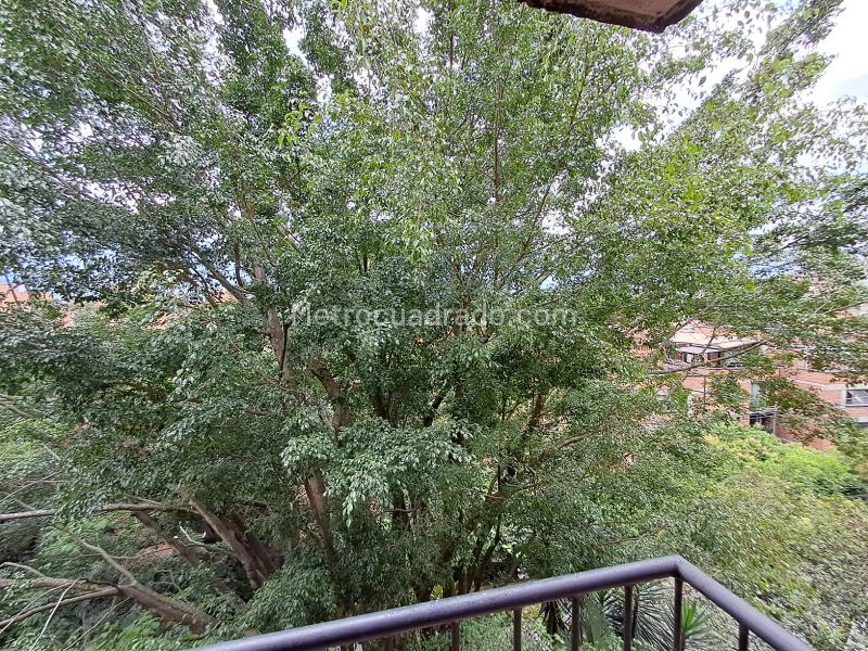 Apartamento de 3 Alcobas en Unidad Cerrada en La Loma de los Bernal - 3