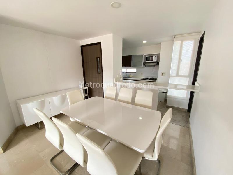 Apartamento Amoblado de 3 Alcobas en Laureles con Internet Rápido - 7
