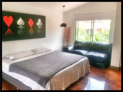 Casa de 3 alcobas en venta en El Tesoro, Medellín, 166 m² · foto 10 de 13