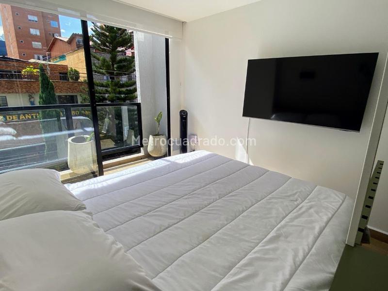 Loft Moderno Amoblado de 1 Alcoba en La Floresta con Balcón - 8