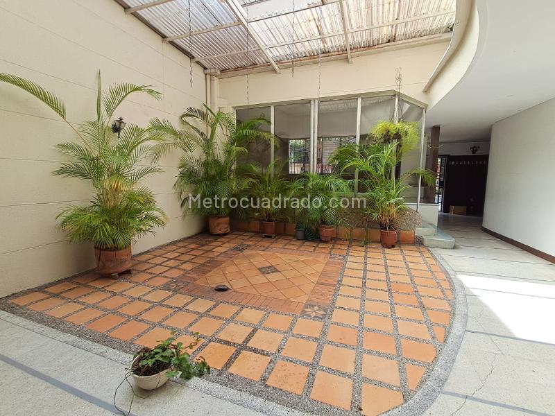 Casa Comercial en Alquiler en Laureles, Medellín (3 Alcobas)
