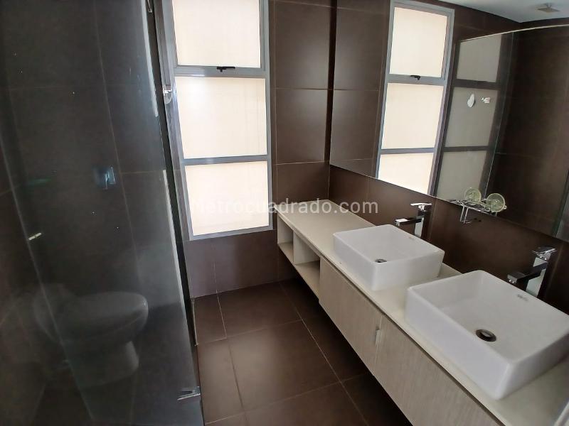 Apartamento Exclusivo en Arriendo en El Chocho, Envigado - 4