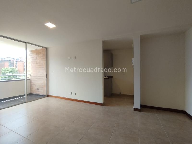 Apartamento cómodo de 3 habitaciones en alquiler en Otra Parte - 7