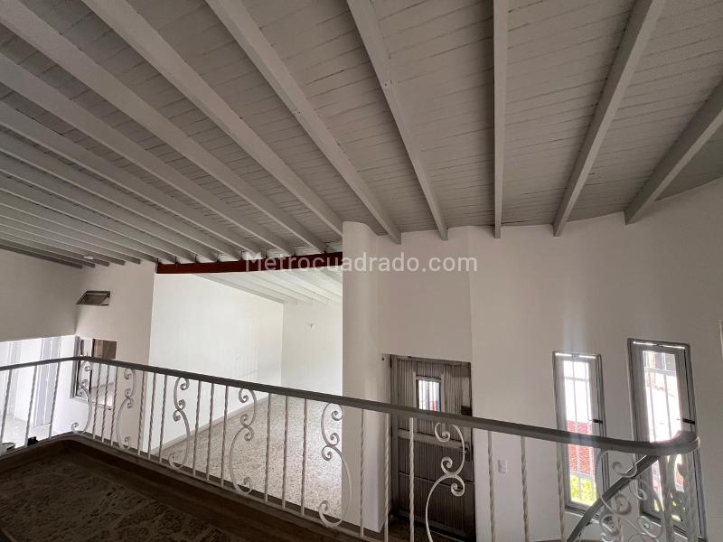 Casa comercial de 5 Alcobas en Conquistadores - 3