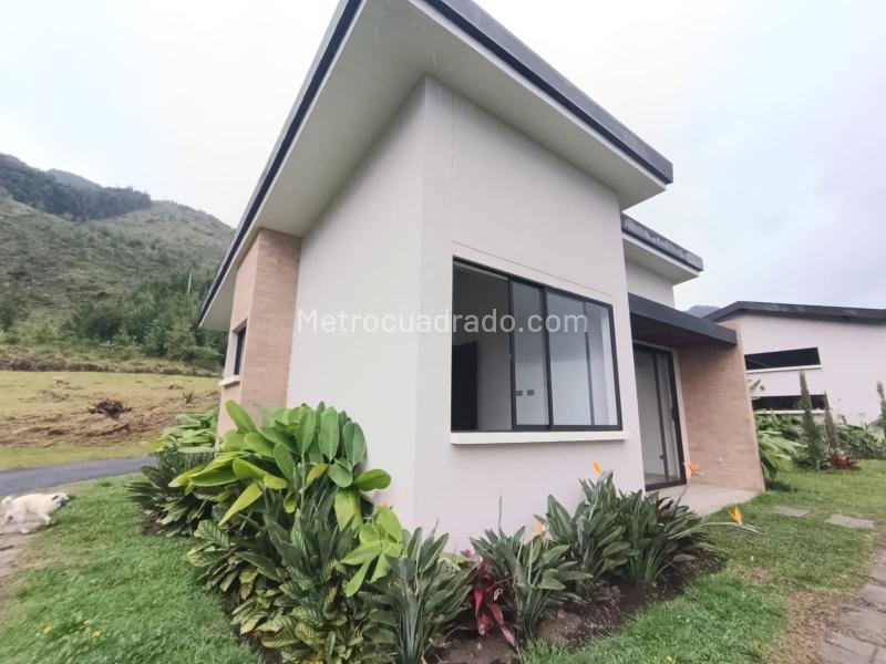 Apartamento acogedor de 2 Alcobas en Las Palmas, Medellín