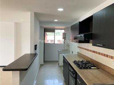 Apartamento en venta en Castropol, Medellín · foto 5 de 9