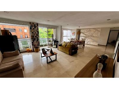 Apartamento de 3 alcobas en venta en Santa María De Los Ángeles, Medellín, 194 m² · foto 2 de 19
