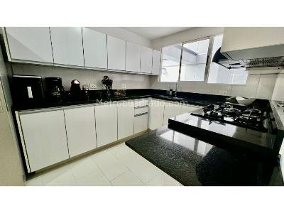 Apartamento de 3 alcobas en venta en Santa María De Los Ángeles, Medellín, 194 m² · foto 4 de 19