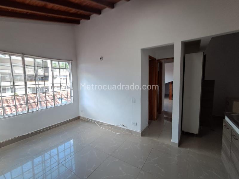 1BR Apartment in Los Colegios (50 m²) - 3