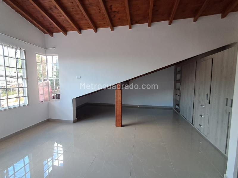 1BR Apartment in Los Colegios (50 m²) - 5