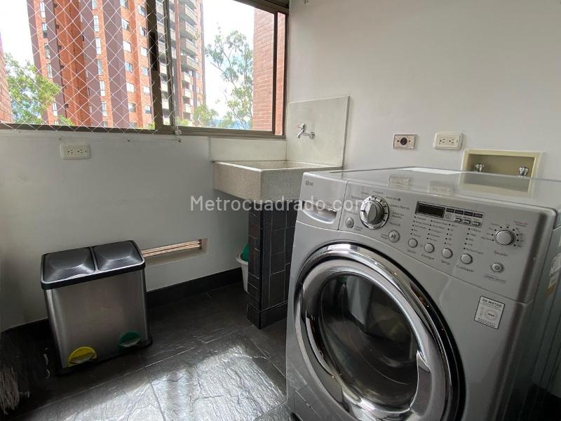 Apartamento de Lujo Amoblado de 2 Alcobas con Balcón en Alejandría - 8