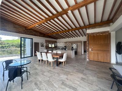 Casa de 5 alcobas en venta en Corredor San Antonio, Rionegro, 450 m² · foto 4 de 20
