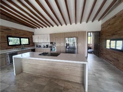 Casa de 5 alcobas en venta en Corredor San Antonio, Rionegro, 450 m² · foto 5 de 20
