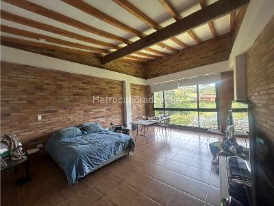 Casa de 5 alcobas en venta en Corredor San Antonio, Rionegro, 450 m² · foto 8 de 20