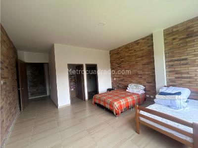 Casa de 5 alcobas en venta en Corredor San Antonio, Rionegro, 450 m² · foto 12 de 20