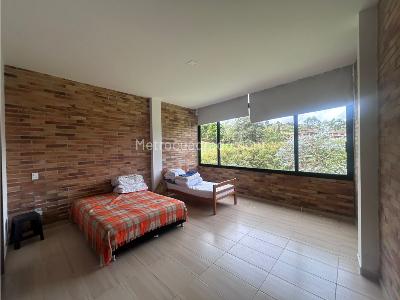 Casa de 5 alcobas en venta en Corredor San Antonio, Rionegro, 450 m² · foto 14 de 20