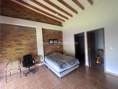 Casa de 5 alcobas en venta en Corredor San Antonio, Rionegro, 450 m² · foto 17 de 20