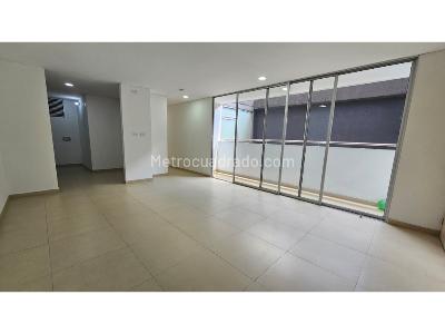 Apartamento de 3 alcobas en venta en Prado, Bello, 90 m² · foto 2 de 15