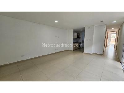 Apartamento de 3 alcobas en venta en Prado, Bello, 90 m² · foto 3 de 15