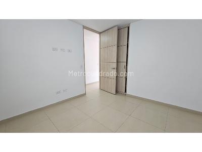 Apartamento de 3 alcobas en venta en Prado, Bello, 90 m² · foto 8 de 15