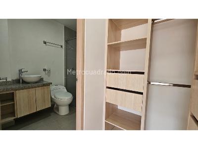 Apartamento de 3 alcobas en venta en Prado, Bello, 90 m² · foto 10 de 15