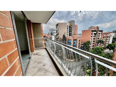 Apartamento de 3 alcobas en venta en Laureles, Medellín, 130 m² · foto 4 de 14