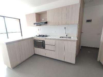 Apartamento de 2 alcobas en arriendo en Loma De Las Brujas, Envigado, 66 m² · foto 2 de 14
